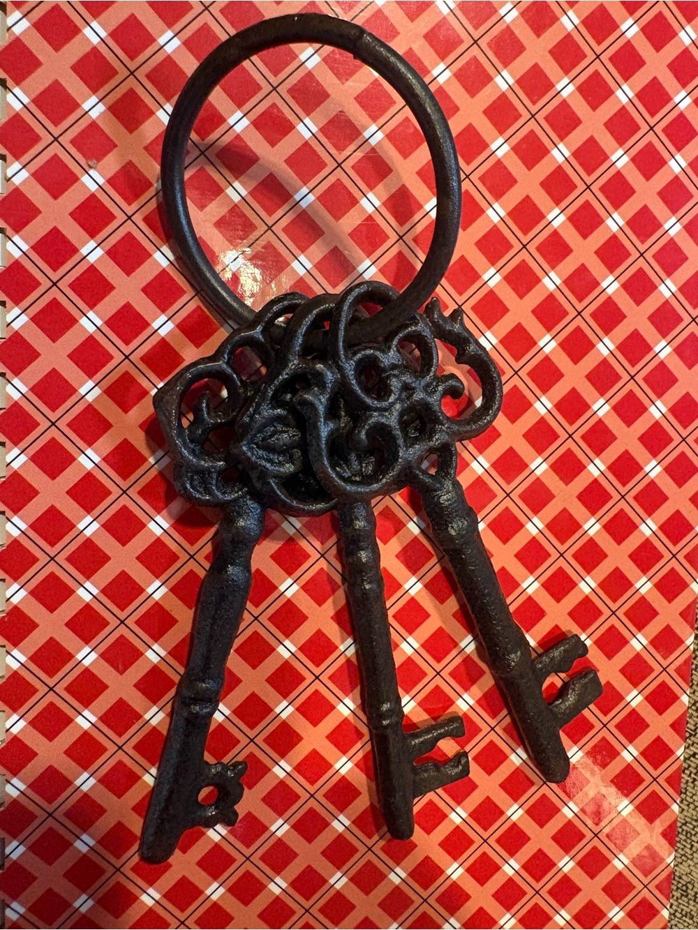 Cast Iron Decorative Antique-Style Keys